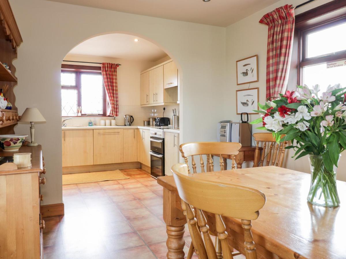 Courtyard Cottage Duns Exterior foto